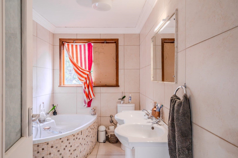 3 Bedroom Property for Sale in Fish Hoek Western Cape